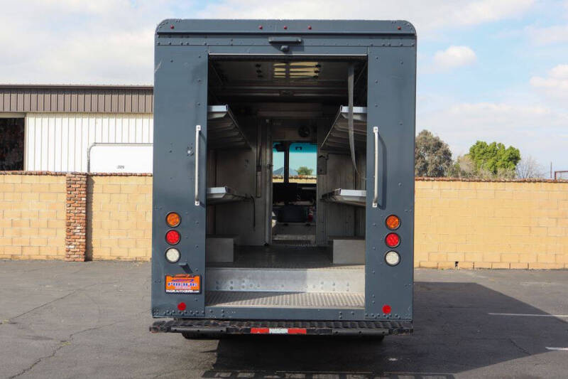 2020 Freightliner MT45 Chassis