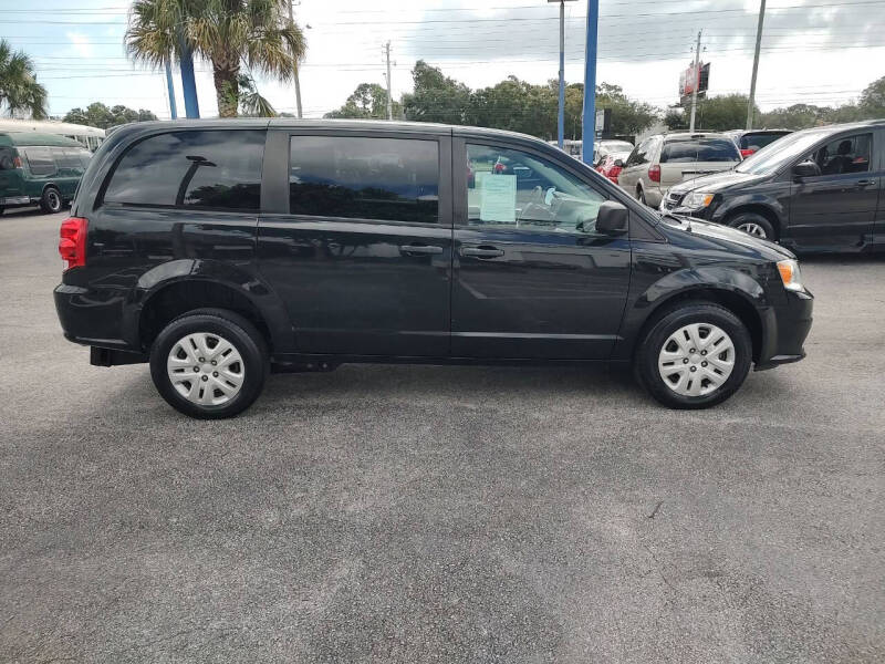 2019 Dodge Grand Caravan SE 35th Anniversary Edition