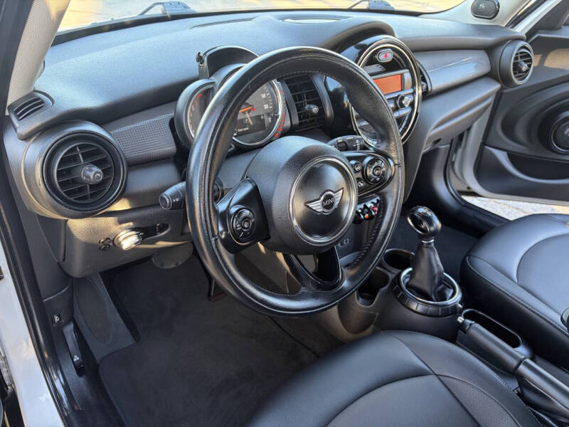 2016 MINI Hardtop 4 Door Cooper