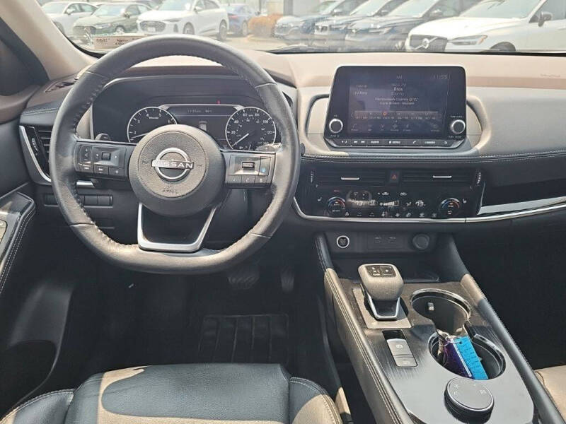 2022 Nissan Rogue SL
