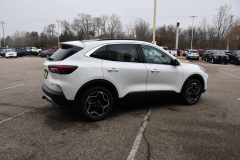 2026 Ford Escape Hybrid Platinum