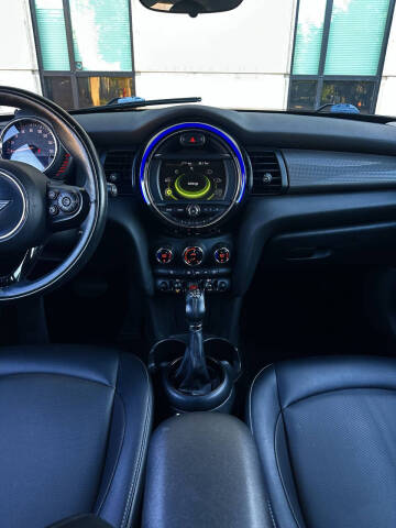 2017 MINI Hardtop 4 Door Cooper