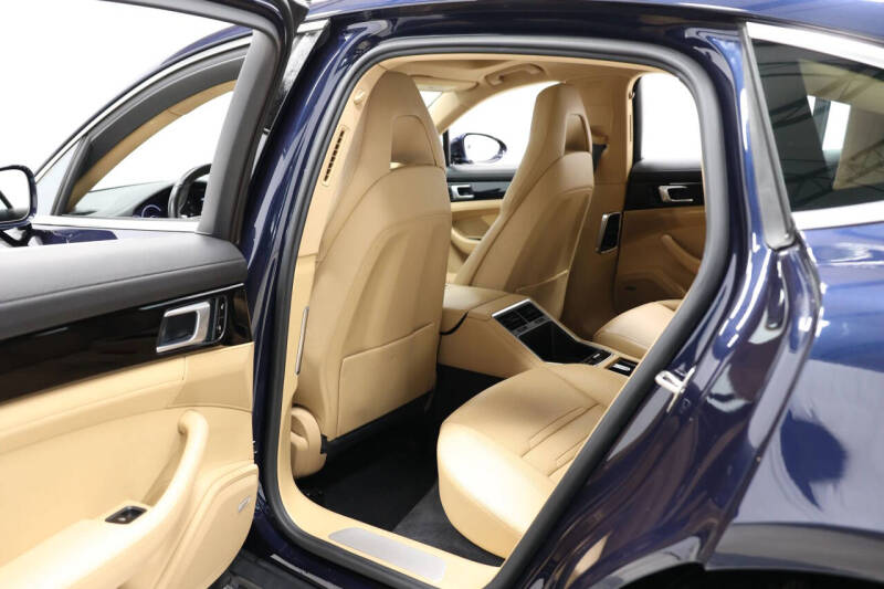 2018 Porsche Panamera