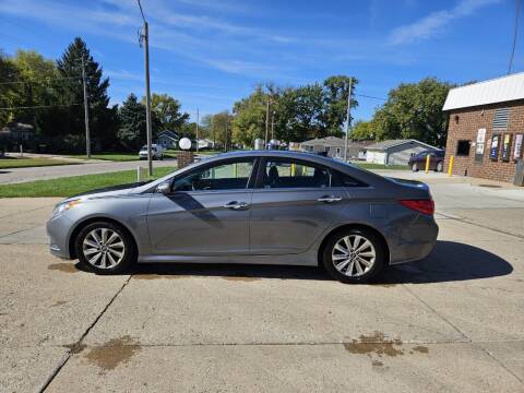 2014 Hyundai Sonata for sale at RIVERSIDE AUTO SALES in Sioux City IA