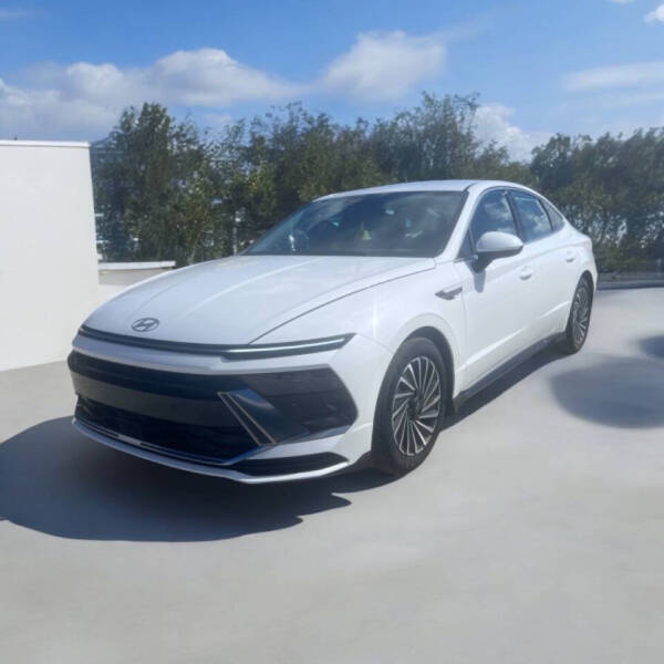 2025 Hyundai Sonata Hybrid SEL's photo