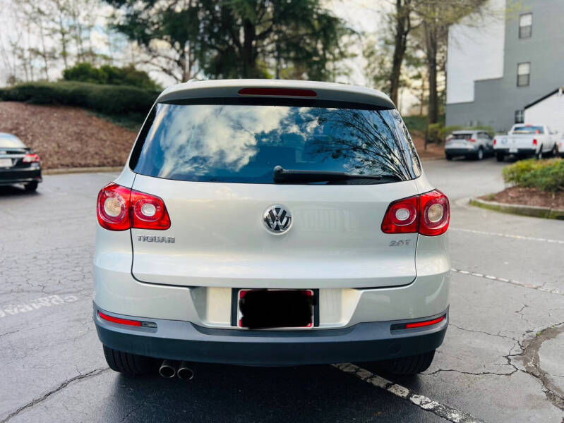 2011 Volkswagen Tiguan SE