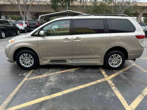 2016 Toyota Sienna