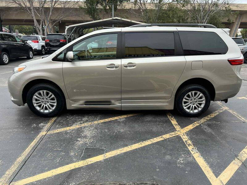 2016 Toyota Sienna