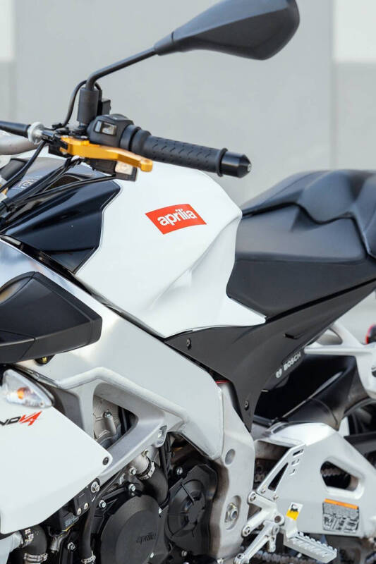 2015 Aprilia Tuono V4