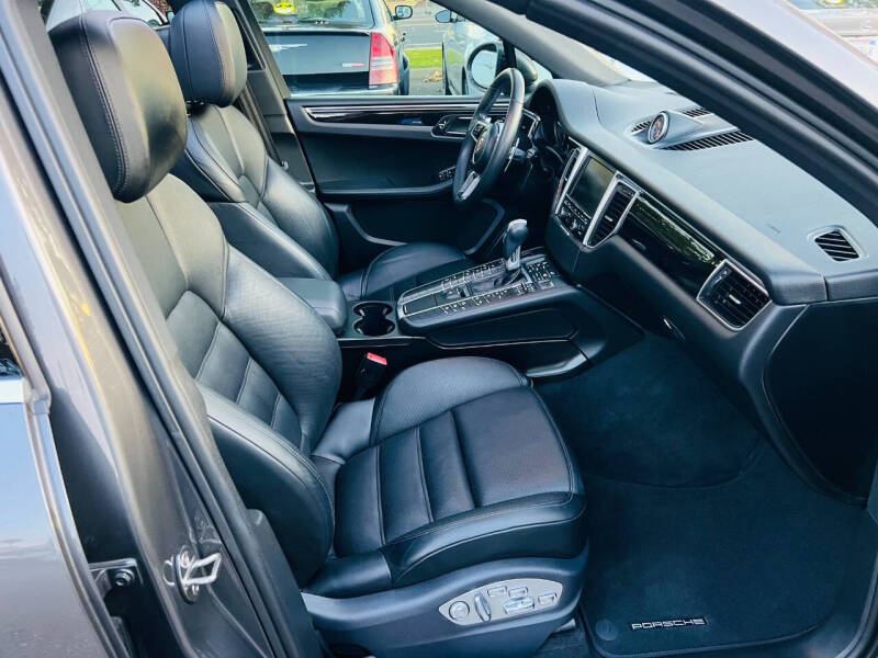 2015 Porsche Macan S