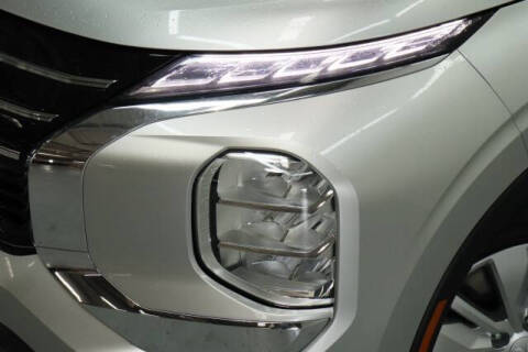 2026 Mitsubishi Outlander ES