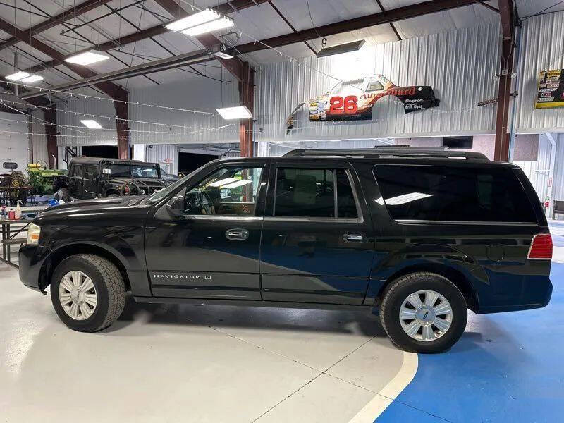 2011 Lincoln Navigator L