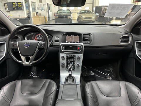 2018 Volvo V60 T5 Dynamic