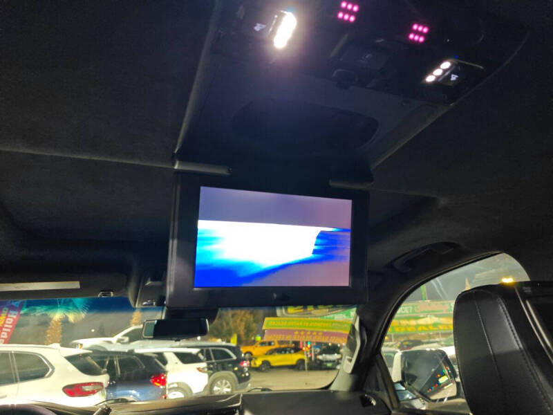 2019 Cadillac Escalade Platinum