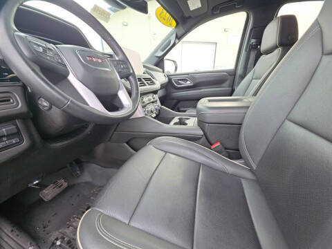 2023 GMC Yukon XL SLT