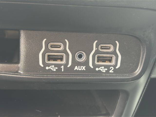 2024 Chrysler Pacifica Plug-In Hybrid Select