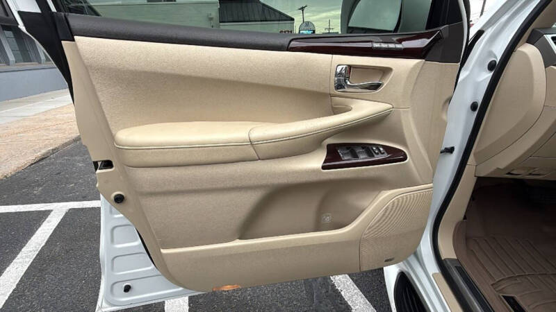 2013 Lexus LX 570