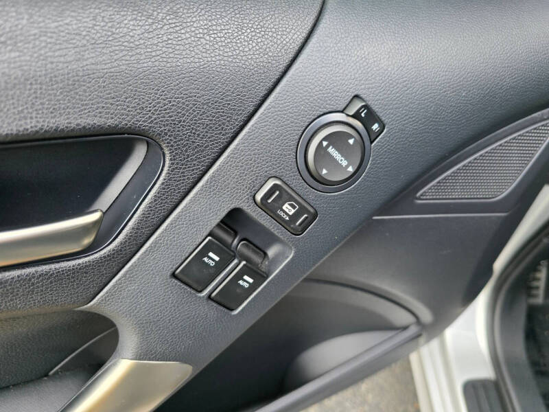 2016 Hyundai Genesis Coupe