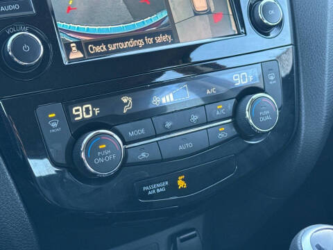 2022 Nissan Rogue Sport SL