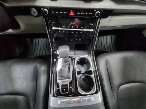 2024 Kia Carnival EX