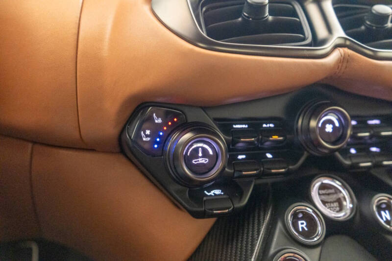 2023 Aston Martin Vantage V8
