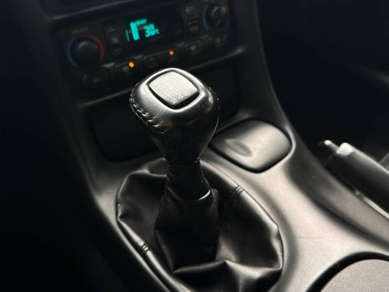 2004 Chevrolet Corvette