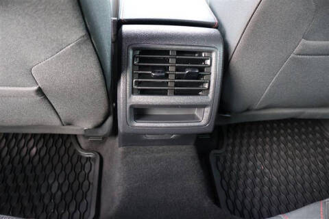 2024 Volkswagen Golf GTI SE