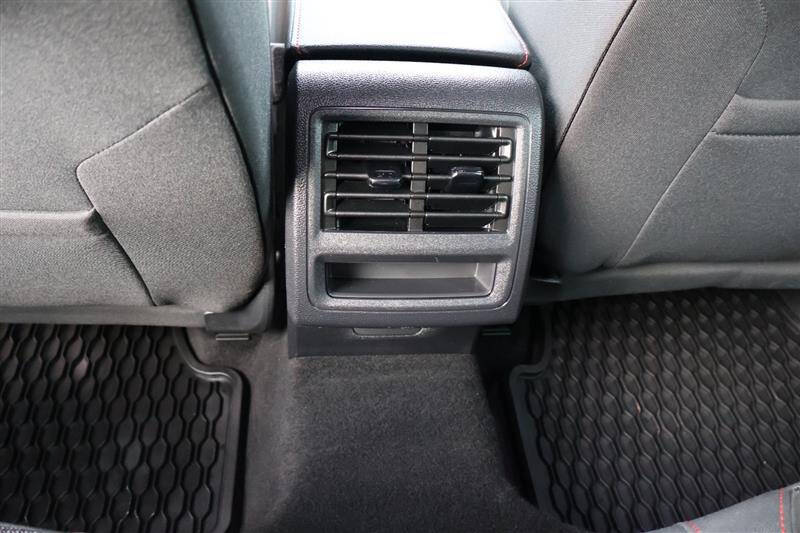 2024 Volkswagen Golf GTI SE