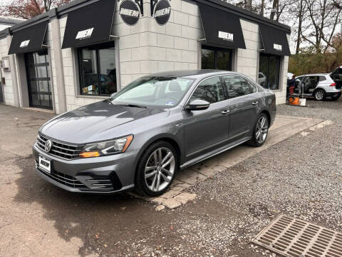 2017 Volkswagen Passat 1.8T R-Line