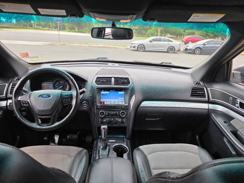 2017 Ford Explorer XLT