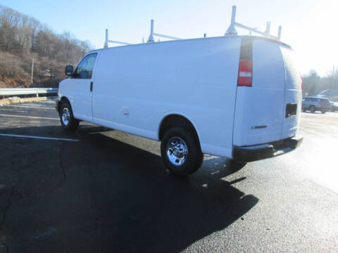 2022 Chevrolet Express 2500