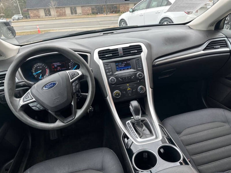 2013 Ford Fusion SE