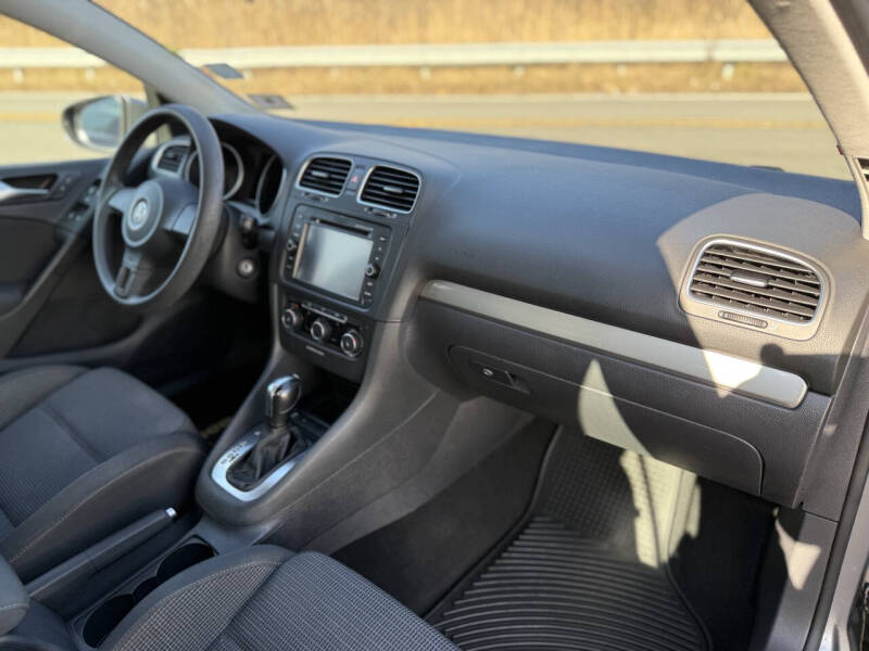 2012 Volkswagen Golf 2.5L PZEV