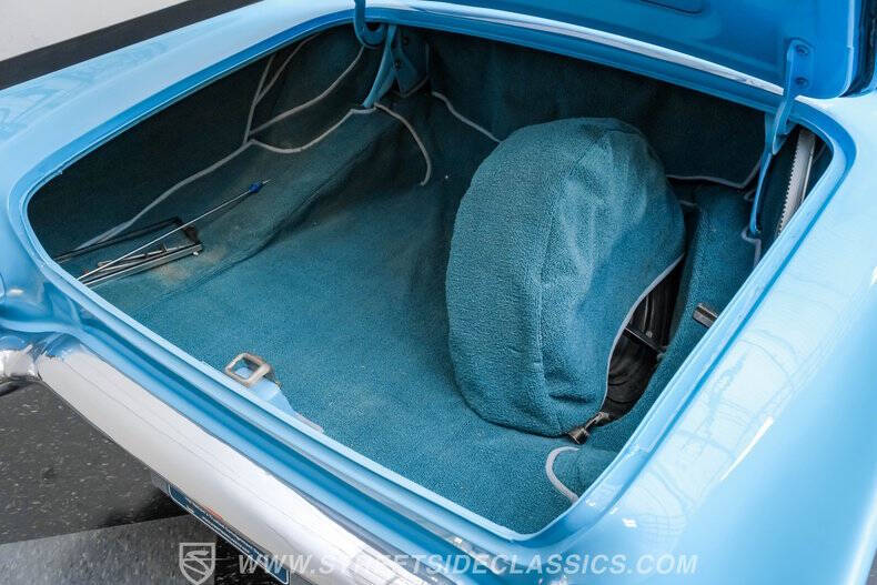 1957 Ford Thunderbird