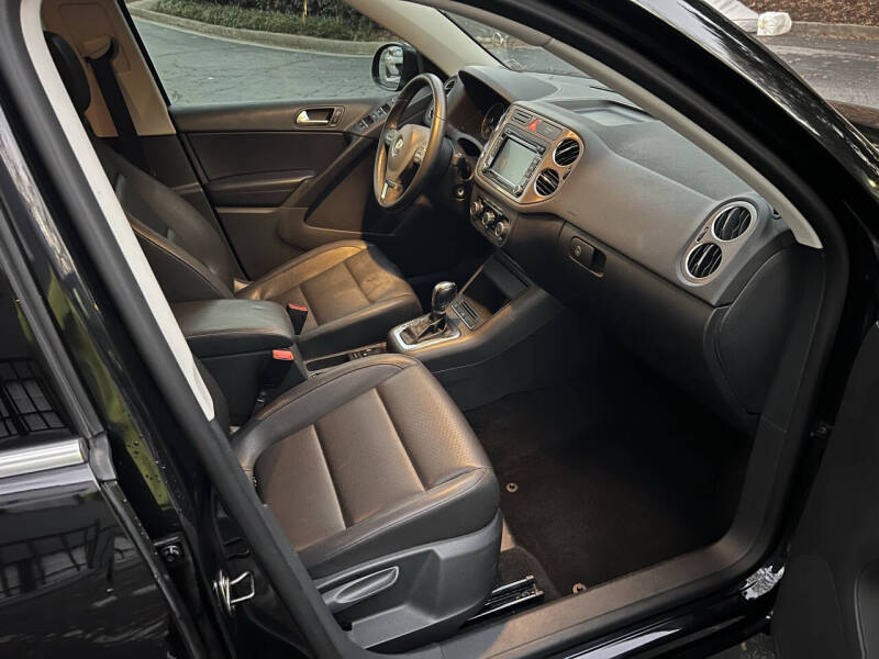 2011 Volkswagen Tiguan S