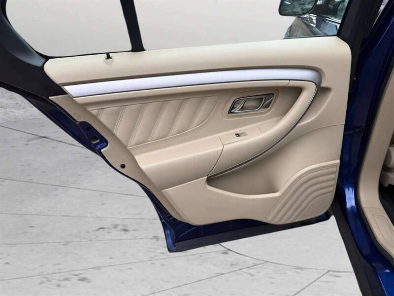 2013 Ford Taurus SEL