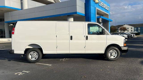 2025 Chevrolet Express 2500
