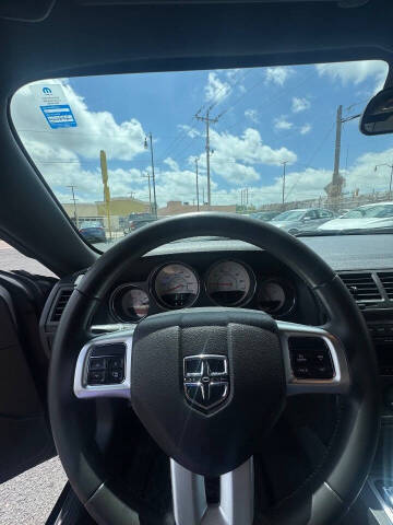 2012 Dodge Challenger SXT