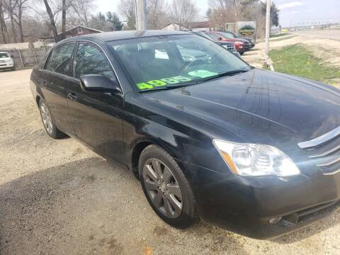 2006 Toyota Avalon for sale at Northwoods Auto & Truck Sales in Machesney Park IL