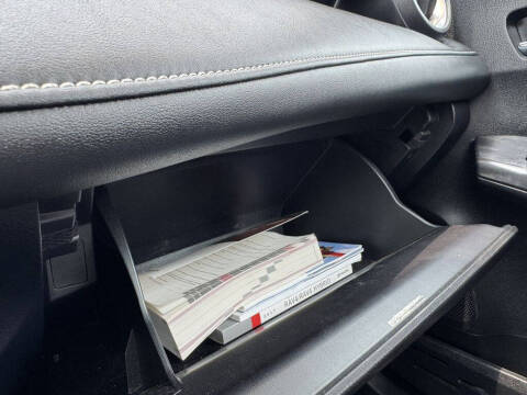 2017 Toyota RAV4 Platinum