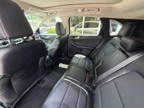 2020 Ford Escape Titanium
