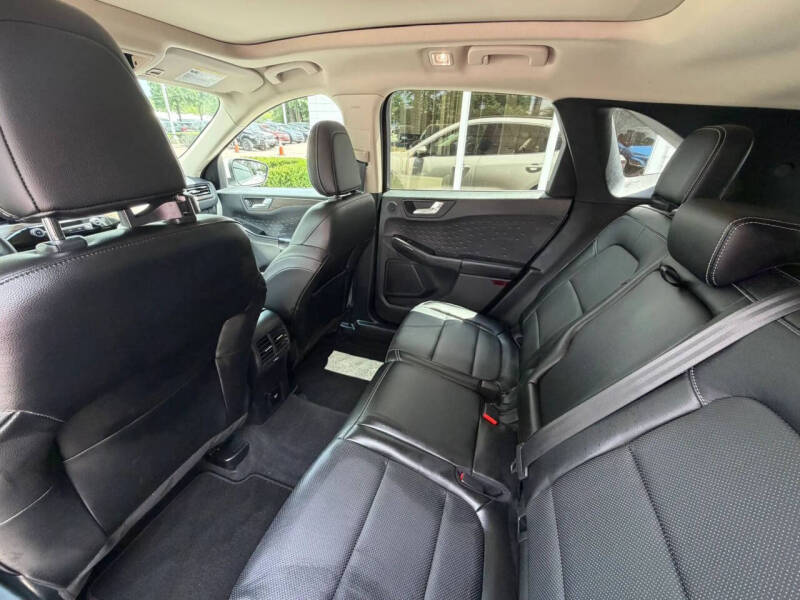 2020 Ford Escape Titanium
