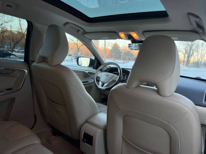 2015 Volvo XC60 T5 Drive-E Platinum