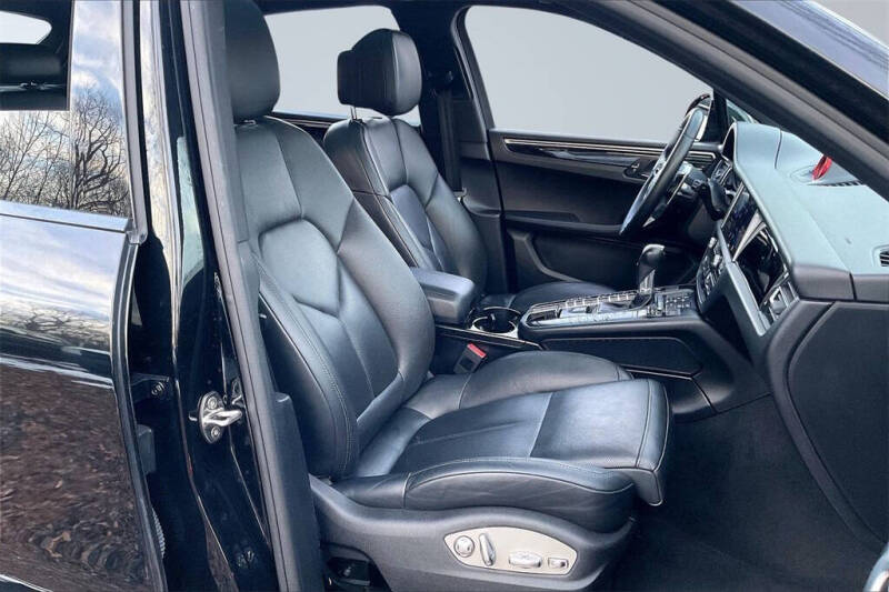 2020 Porsche Macan S