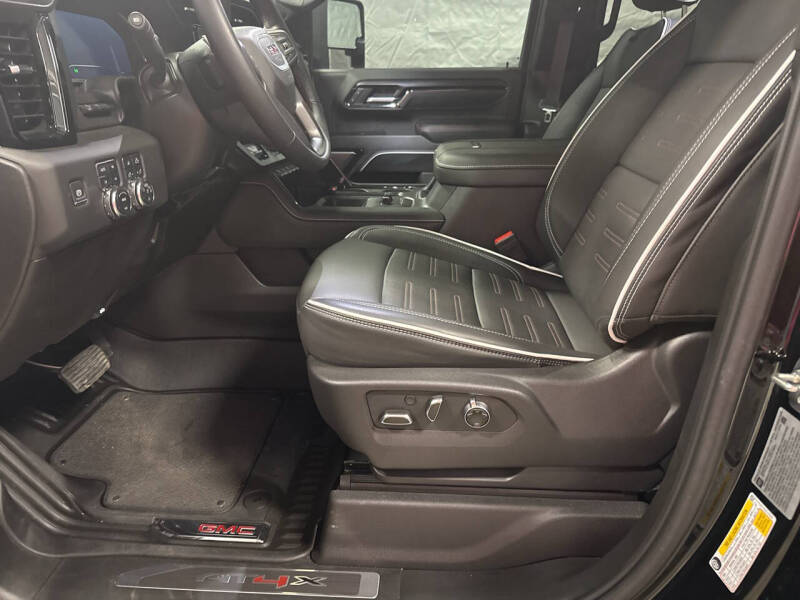 2025 GMC Sierra 2500HD AT4X