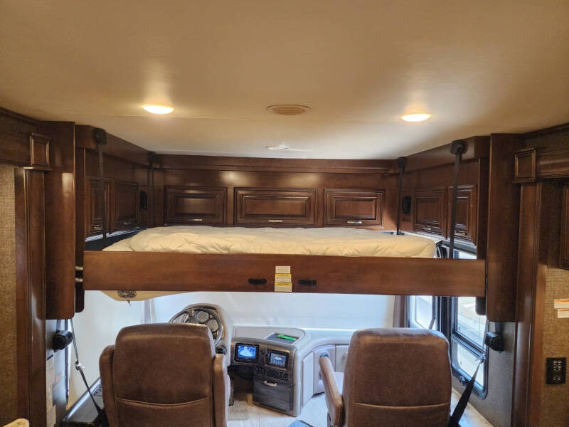 2017 Thor Motor Coach ARIA 3901
