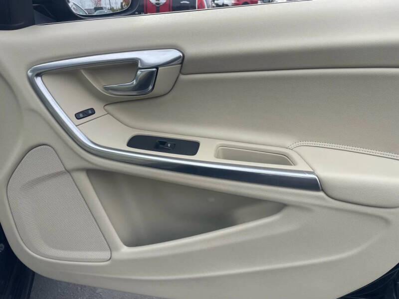 2015 Volvo S60 T5 Drive-E Premier