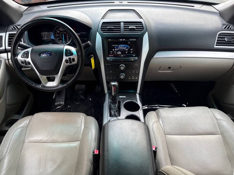 2011 Ford Explorer XLT