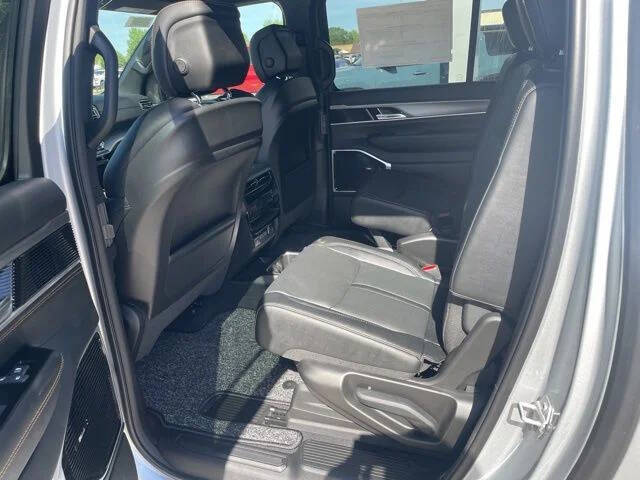 2026 Jeep Grand Wagoneer L