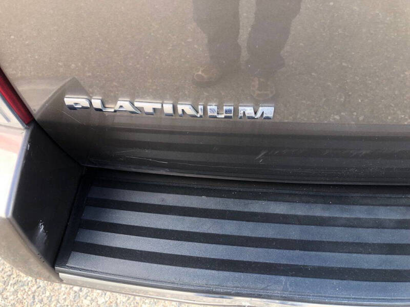 2013 Cadillac Escalade Platinum Edition